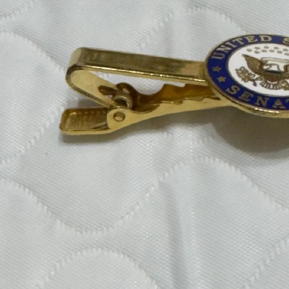 Vintage United States Senate Gold Tone 2